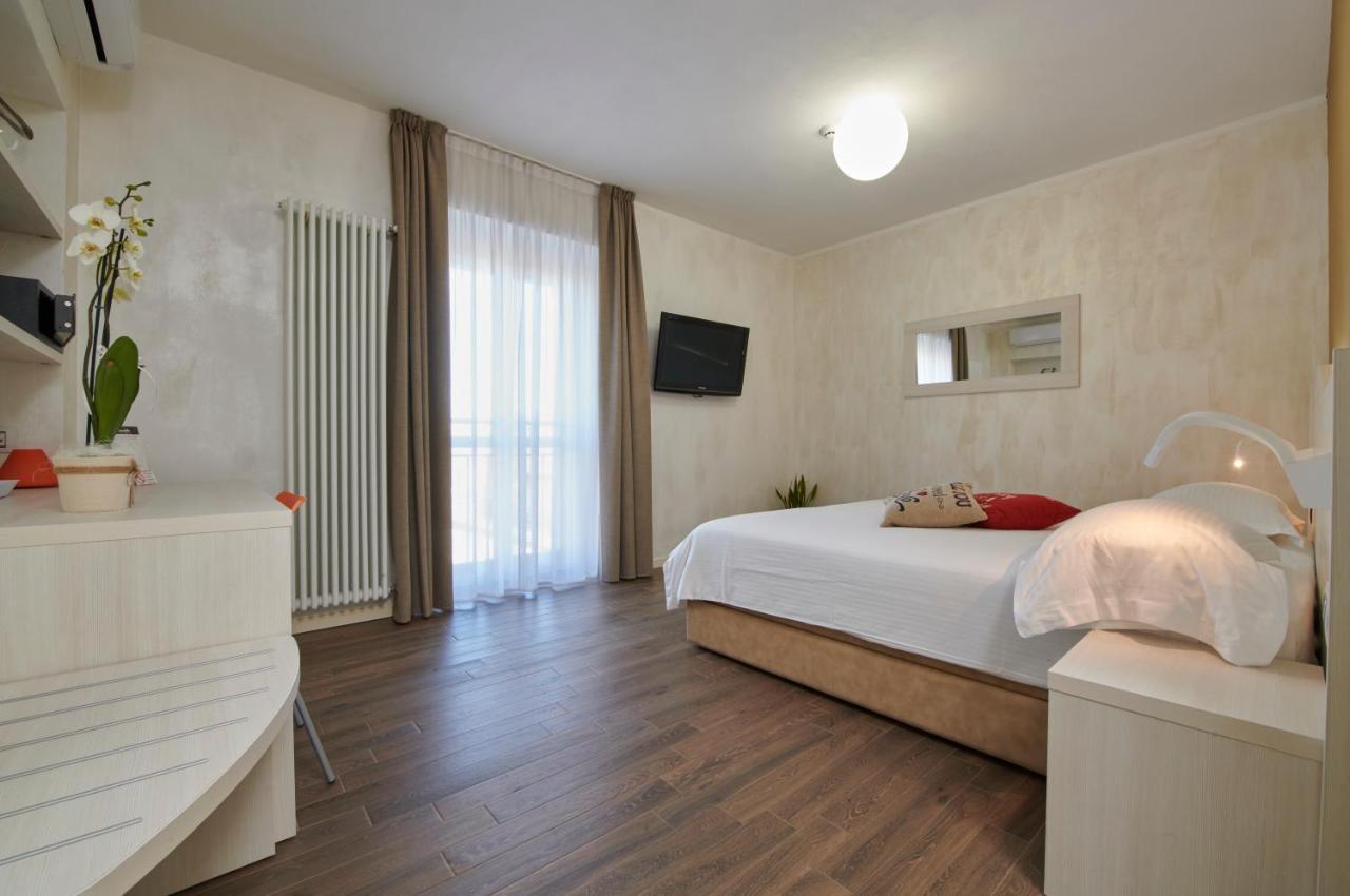 Foresteria La Torretta Fino Mornasco Exterior photo